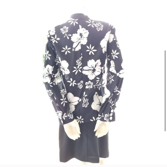 Newport News Black/White Rayon Blazer, 6 - Picture 4 of 6